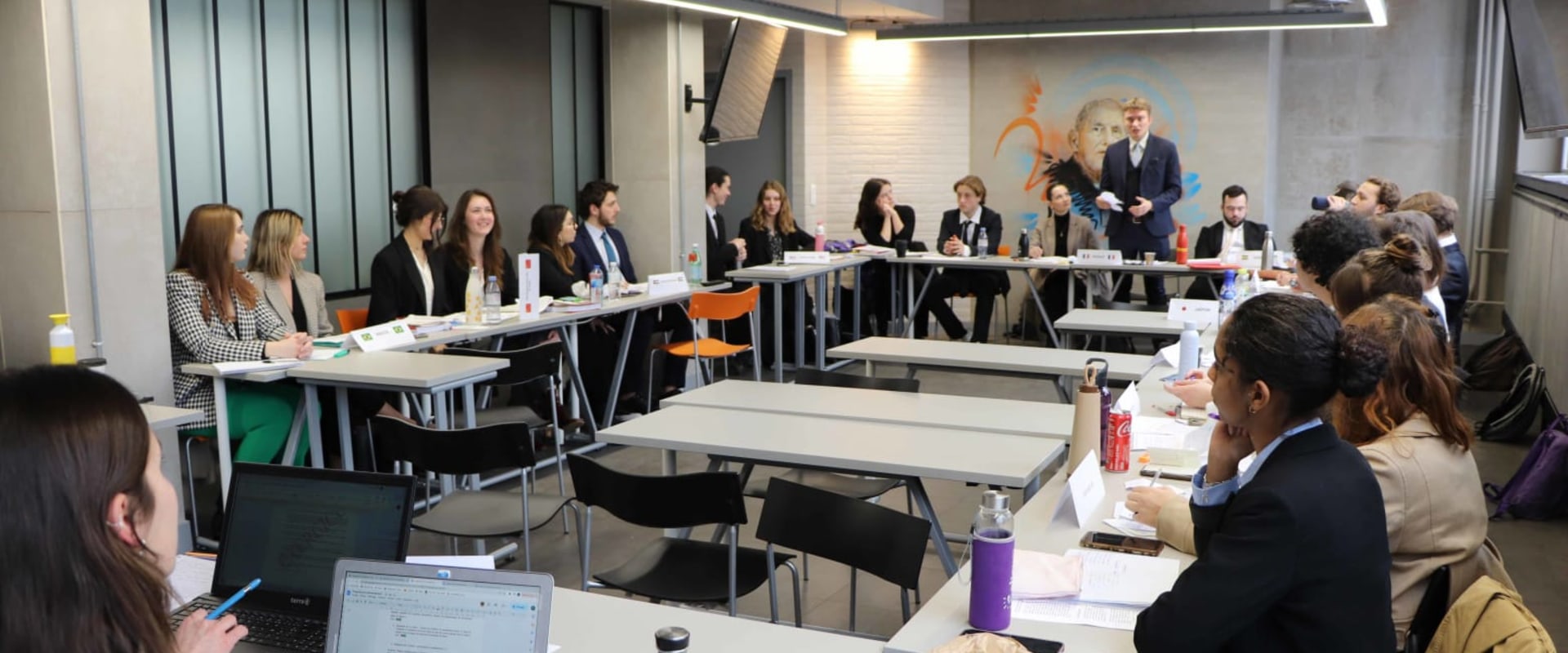 Understanding Market Trends and Policies: Navigating the World of Econometrics and Economics